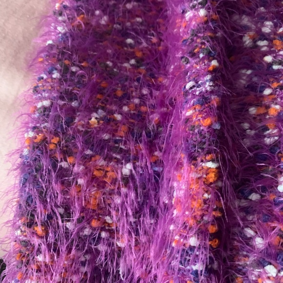 Purple, fuzzy sweater - Picture 4 of 4